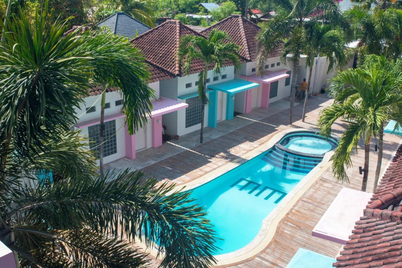 Albergue Mad Monkey Kuta  Exterior foto