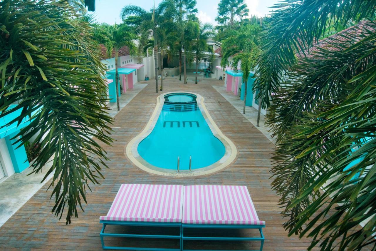 Albergue Mad Monkey Kuta  Exterior foto