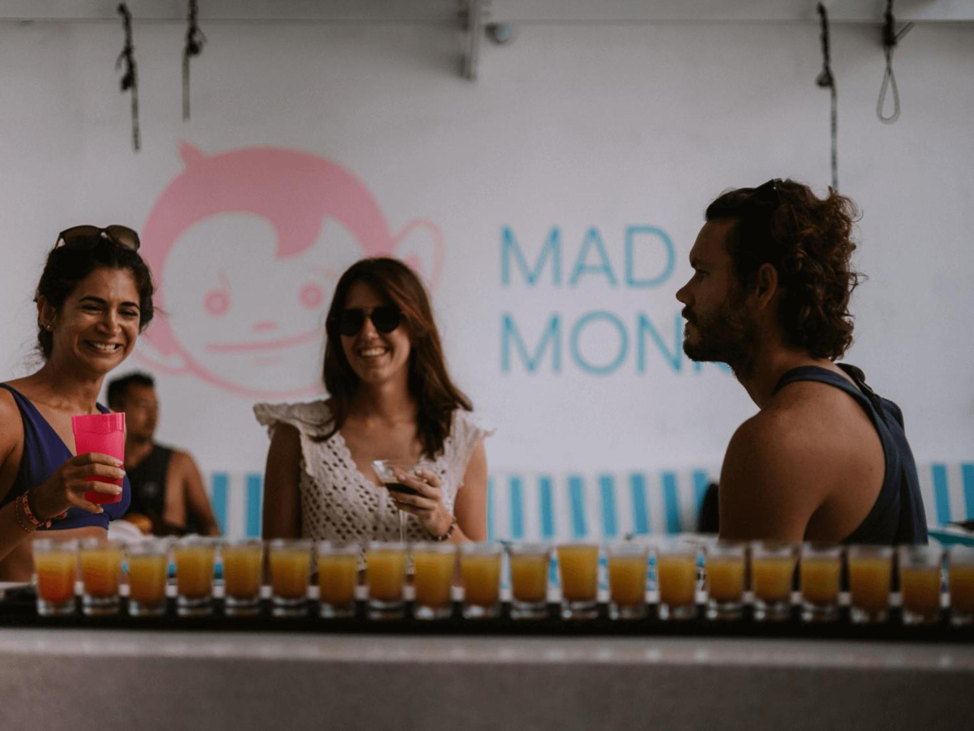 Albergue Mad Monkey Kuta  Exterior foto