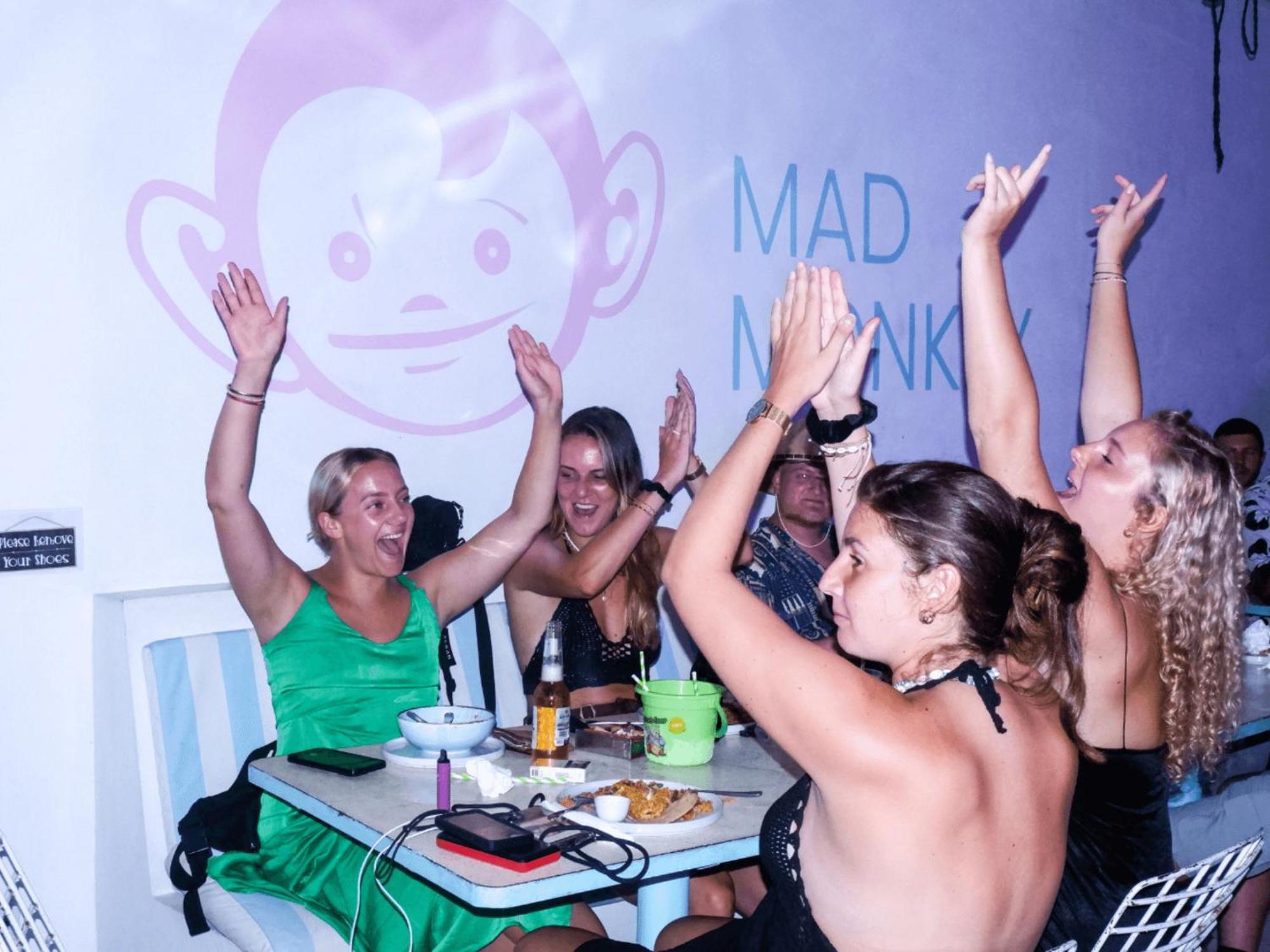 Albergue Mad Monkey Kuta  Exterior foto
